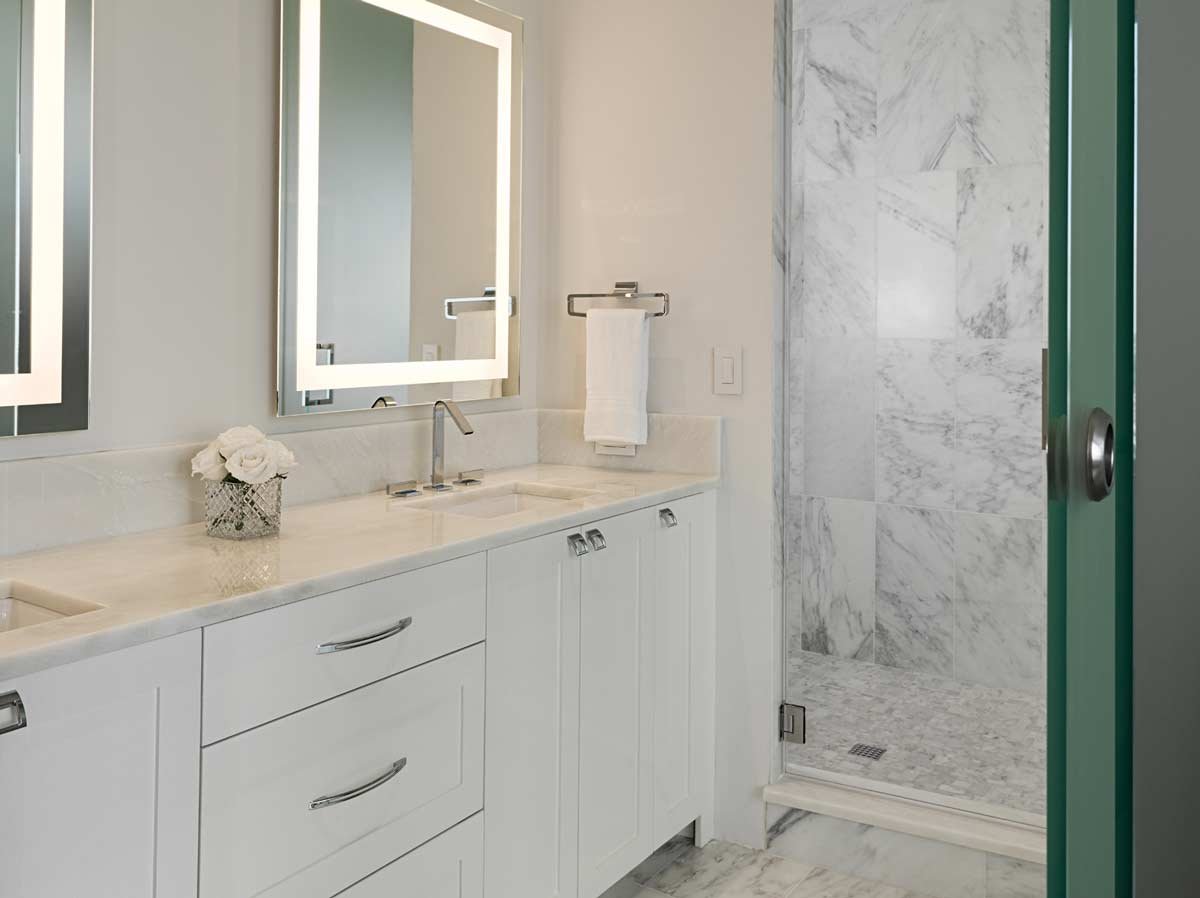 Residence bathroom counter area